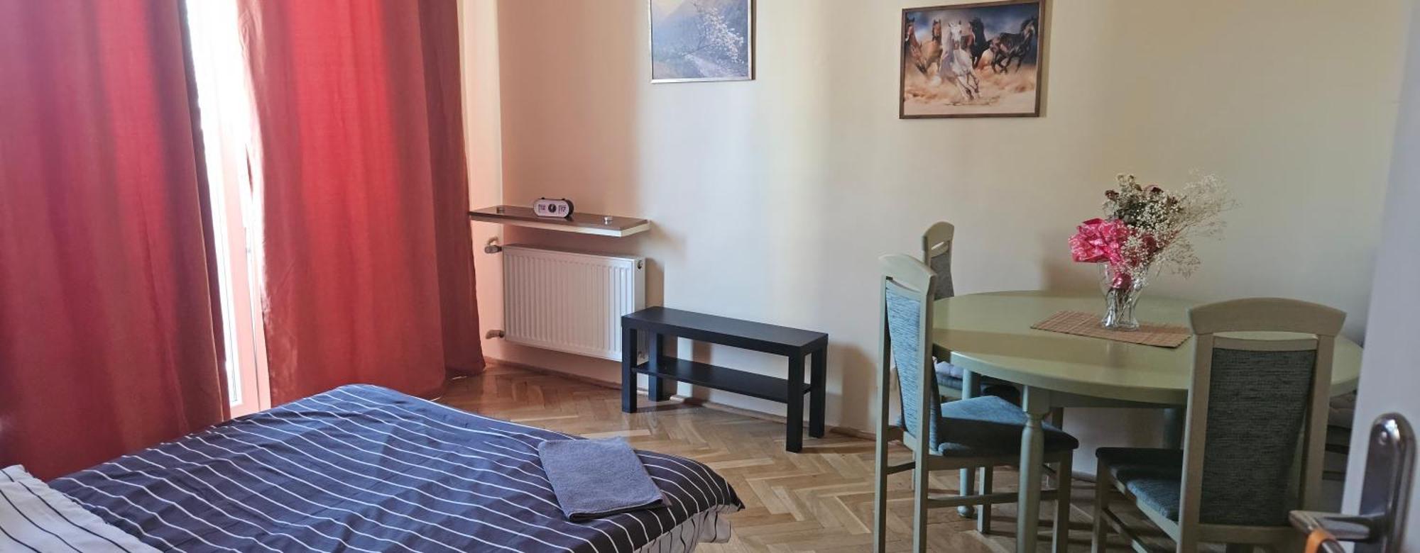 Gyvenimas sodyboje Warsaw Rooms *