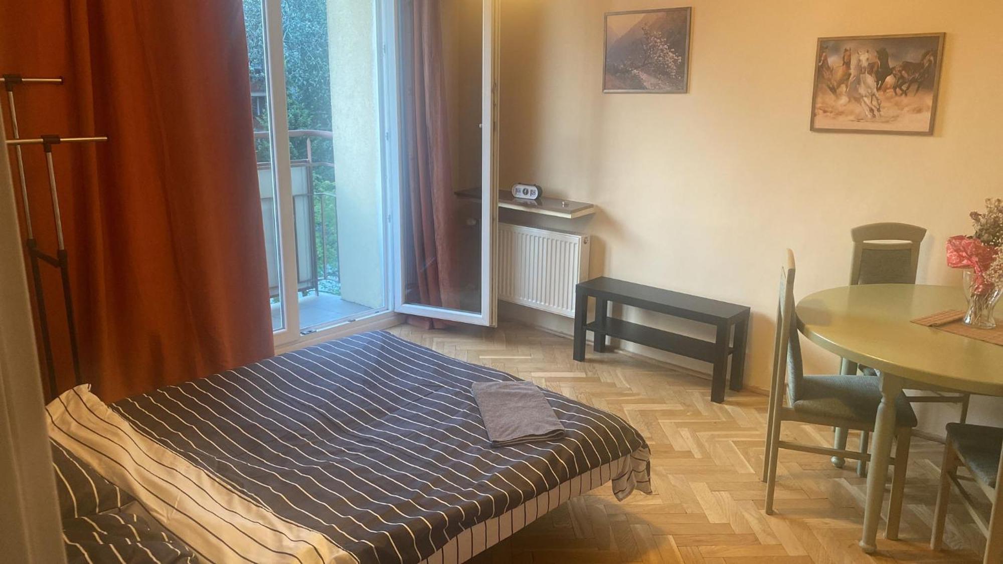Warsaw Rooms Gyvenimas sodyboje Warsaw